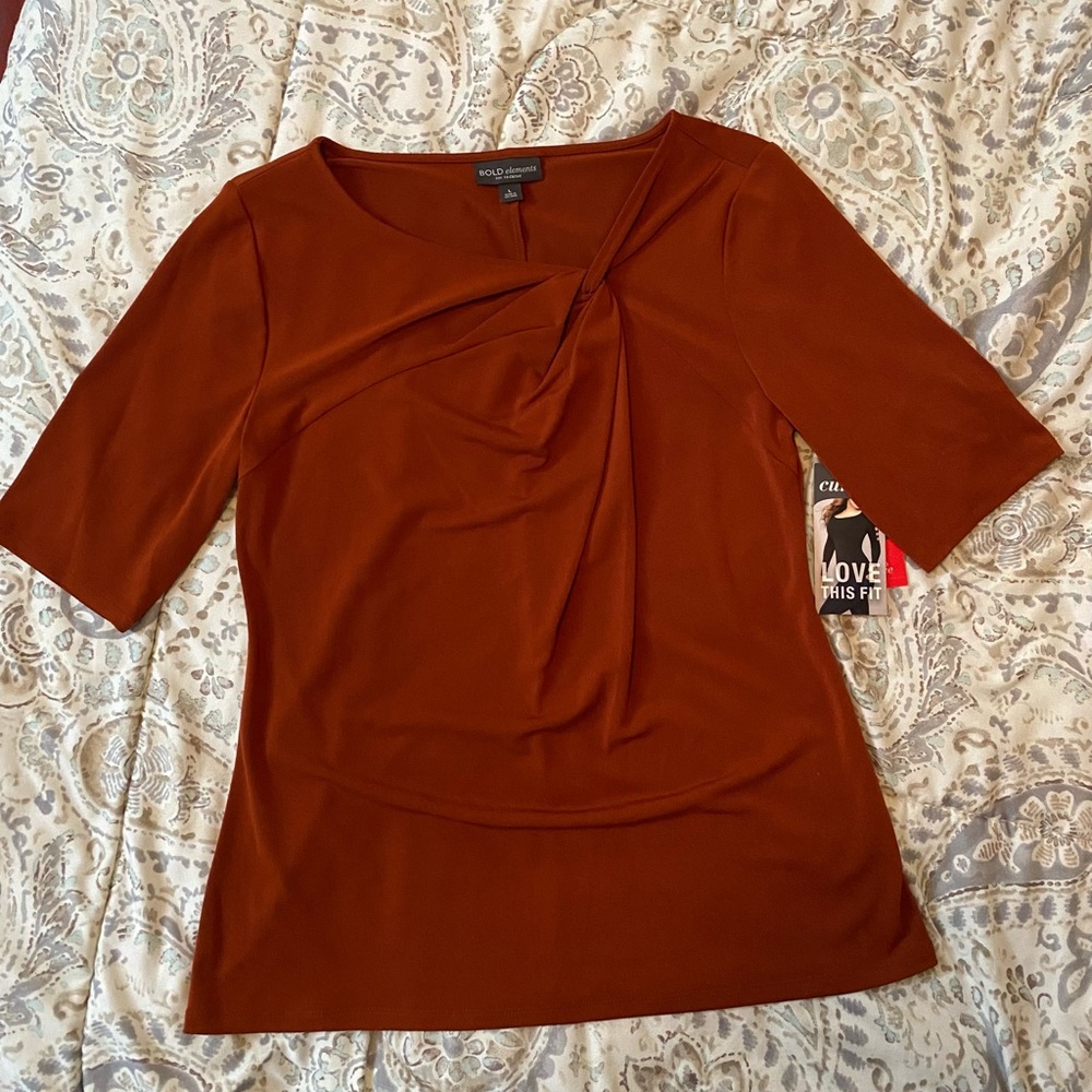 Bold Elements Boston Brick Blouse